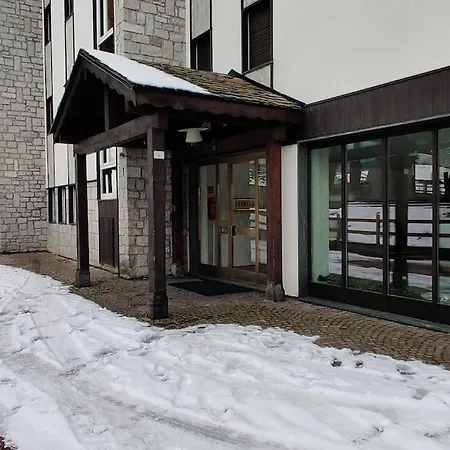 Casa - Impianto Sciistico E Parcheggio